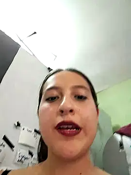 Chat +18 de rouse_lux ao vivo