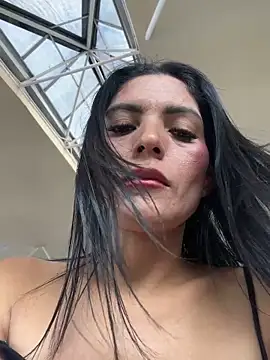 AlisSon__hot Adlı Modelin Canlı XXX Sohbeti