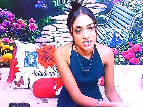 IndianPretty14u2Luv Live XXX-Chat