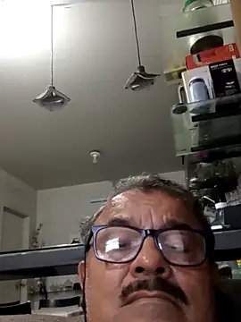 Misterymem63's Live XXX Chat