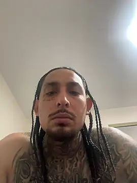 Longmoney444's Live XXX Chat