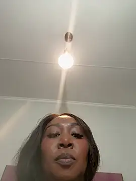 Bootyliciouse21X's Webcam Show