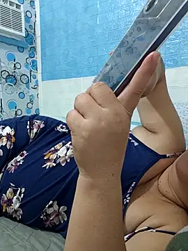 Sweetlorie_83's Live XXX Chat