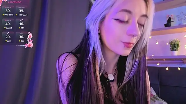 Chat +18 de TristaRoht ao vivo