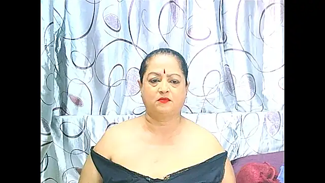 XXX chat uživo modela matureindian