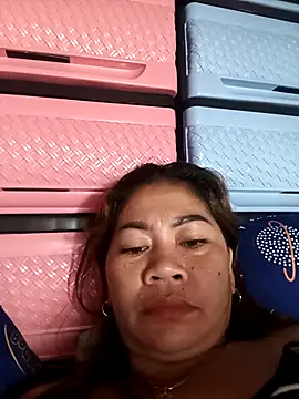 SweetChubbyMommy_02's Live XXX Chat