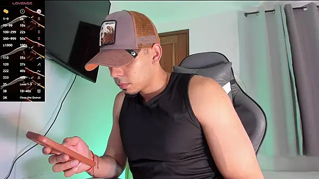 Lucca__ – Naživo XXX chat