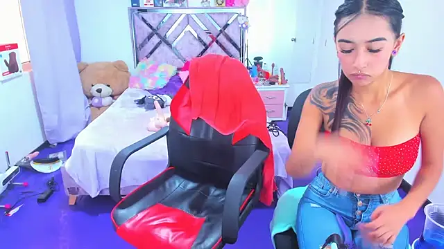 Luna_Analya Adlı Modelin Canlı XXX Sohbeti