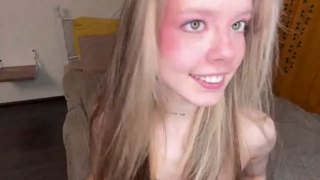 Catrinee Live XXX-chat