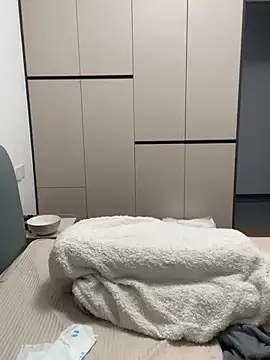zzdd999 网络视讯表演