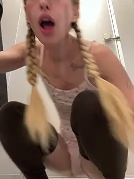 kira_mia Webcam show
