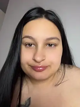 Amy_arr Adlı Modelin Canlı XXX Sohbeti