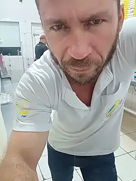 RobertoLuiz84 élő XXX-chatje