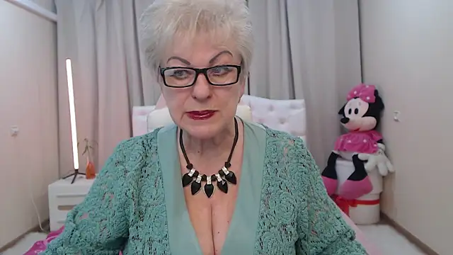 Chat XXX en directo de KayleSmoll