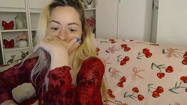 Chat XXX Live _karolynesyera_