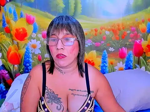 indianroxy live XXX chat