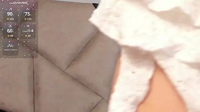 FaloonRoussel Live XXX-Chat