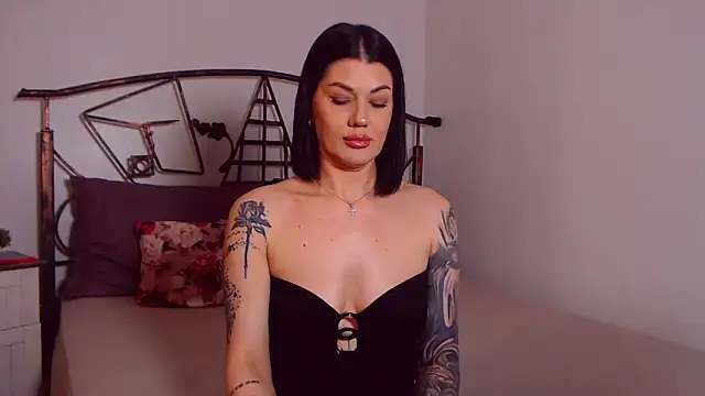 YvonneEverlee Live XXX-Chat