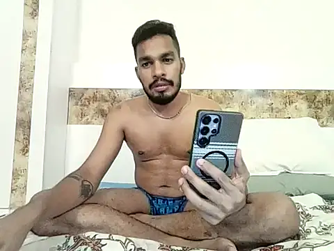 Desihotboy990 Adlı Modelin Web Kamerası Şovu