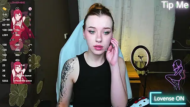 MeganNewCat: απευθείας συνομιλία ΧΧΧ