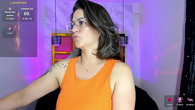 Luciifeer_'s Live XXX Chat