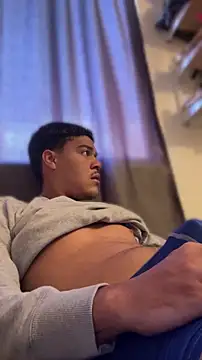 Ugh_Manux webcam show