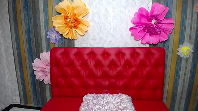 EmiliaGree's Live XXX Chat