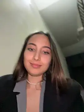 ICrazyOneIRL élő XXX-chatje