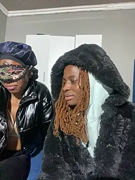 DarkChocolateSlender_ Show in webcam