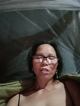 Tina6886 Show in webcam