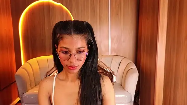 Alina_b_ Chat XXX in diretta