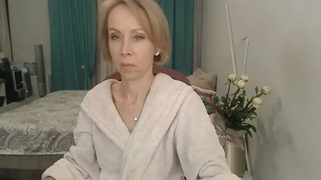 LuxuryNika Webcam-Show