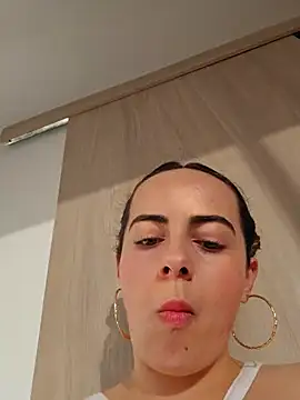 Sairy_ Chat XXX in diretta