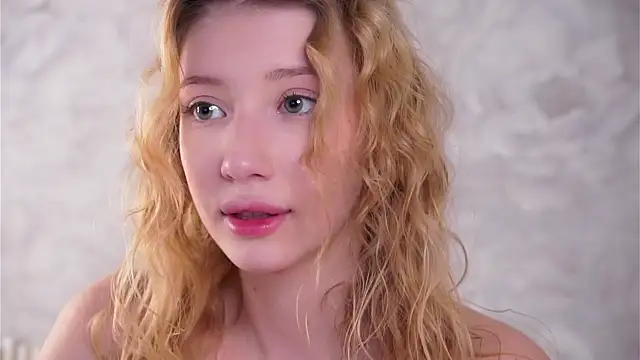 SunnivaCovil Chat XXX live