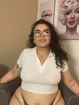 Chat +18 de AlmaraRouge ao vivo