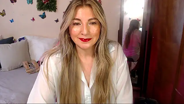 Jolie-Mature Show in webcam
