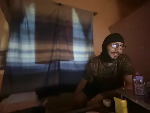 ThrowedWorldWide's Webcam Show