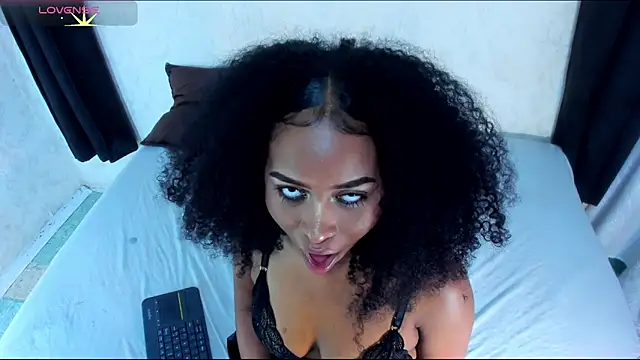 TAYRA_CASTLE Webcam Show