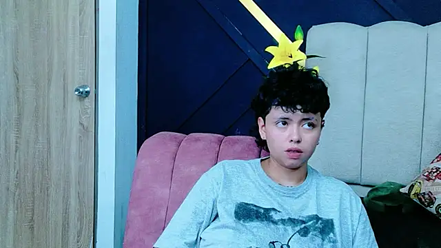 Chat +18 de NikiEvanz ao vivo