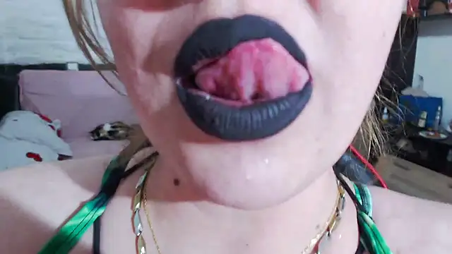 piticaforever's Live XXX Chat