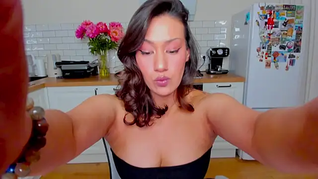 FieryHeart Live XXX-Chat