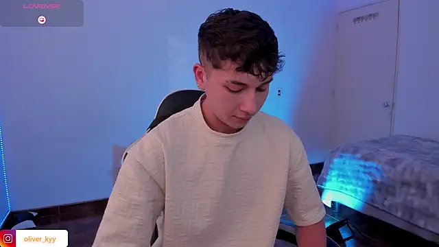 OLIVER_K Show Webcam