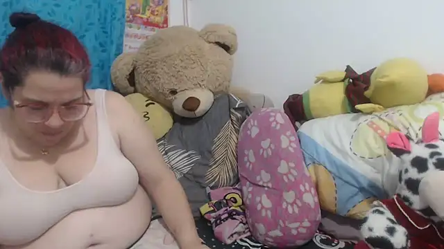 karlythoth@xh live XXX chat