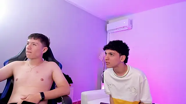 Chat XXX en directo de Handsomeboyss19