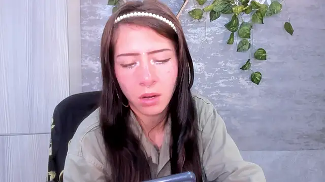 دردشة Mhelanny2 الجنسية المباشرة