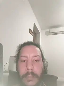 mettiu29 Show in webcam