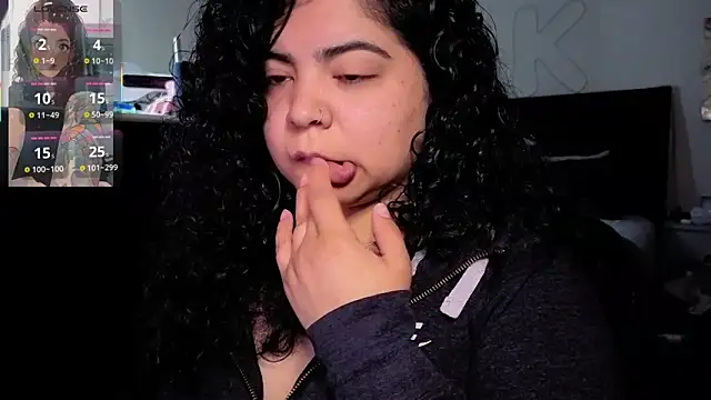 kimmiakiss22 live XXX chat