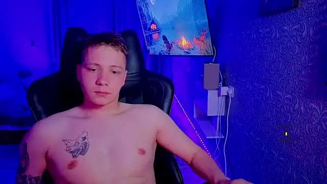 Karl_Night_ Adlı Modelin Canlı XXX Sohbeti