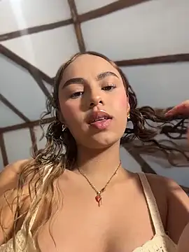 MaelyClaire Webcamshow