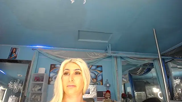 Czat XXX na żywo – ADRIANNA_FOX
